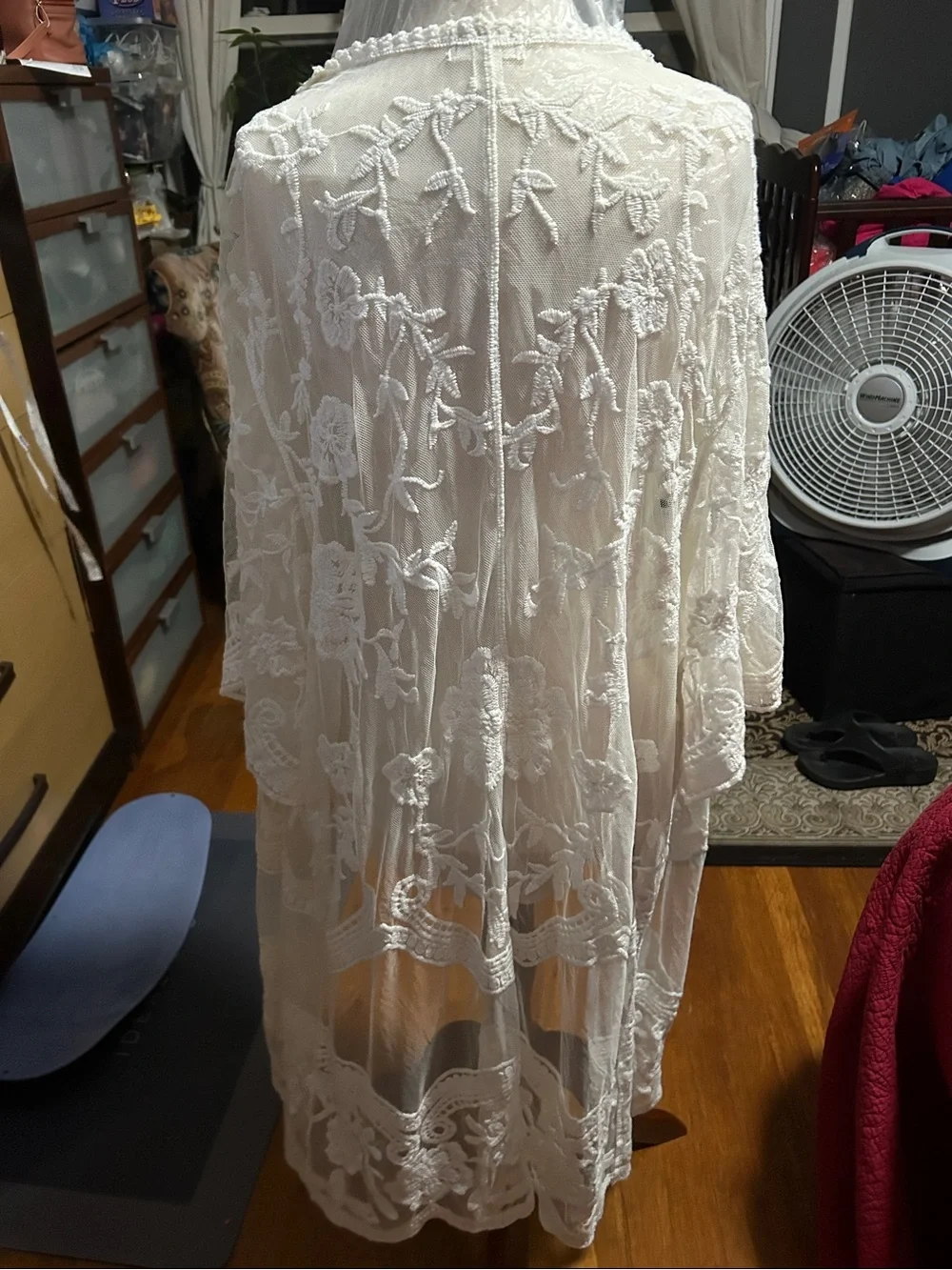 Dizzy lizzy Sheer Embroidered Swim Coverup Kimono - White size  small